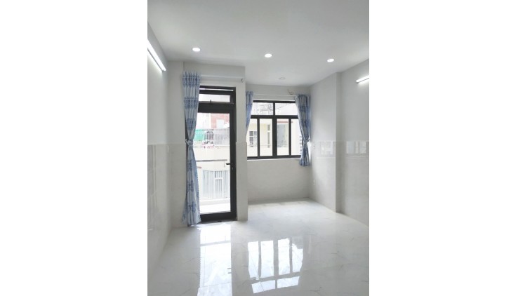 Chỉ còn 1 phòng cho nữ thuê tại quận Bình Thạnh, 25m2 mới đẹp, ban công, cửa sổ, hẻm 7m. Giá rẻ nhất